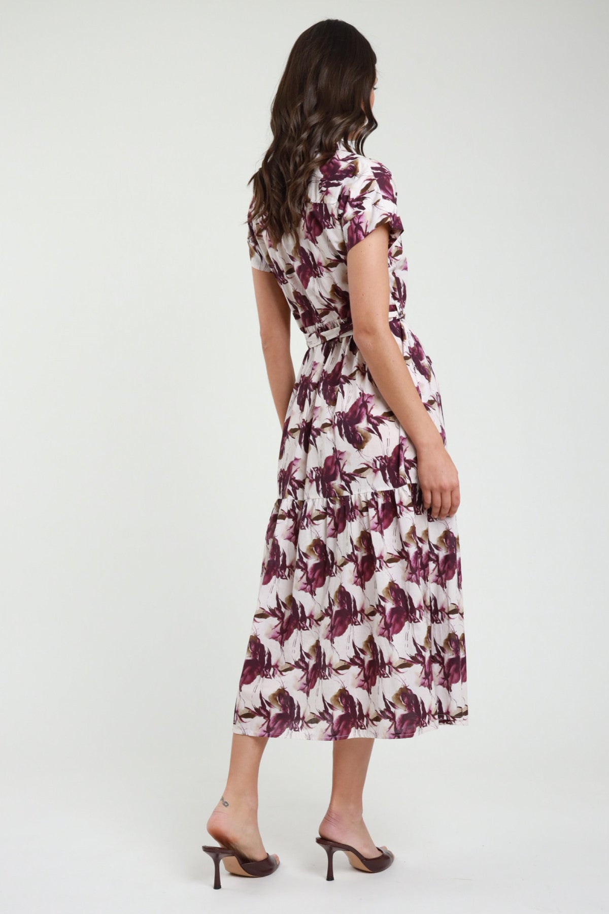 Rochie tip cămașă Susy Mix cu imprimeu multicolor, croială lejeră și design elegant pentru sezonul de vară.