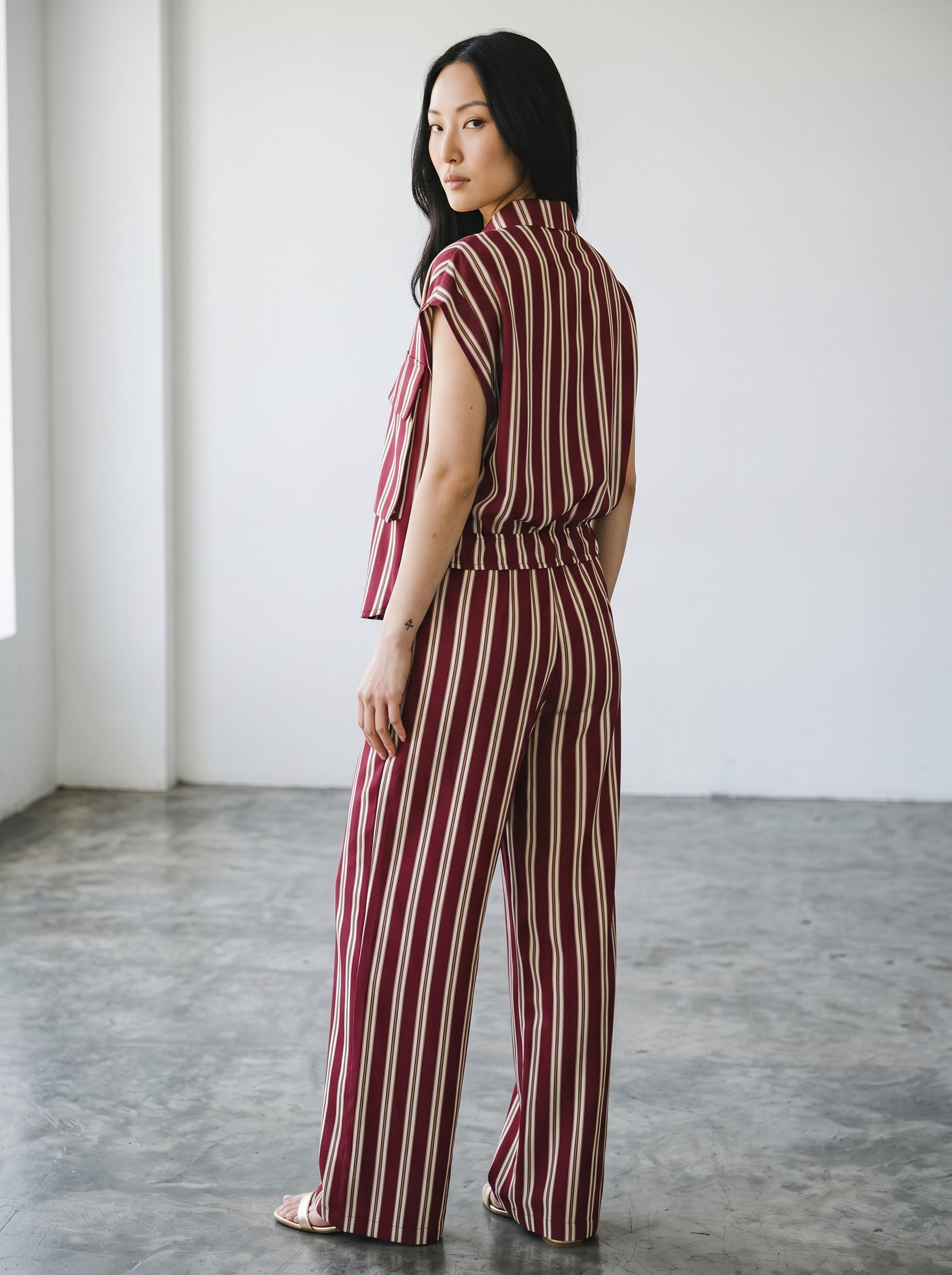 Pantaloni si compleu de dama Haveone cu dungi si elastic in talie din viscoza culoare bordeaux