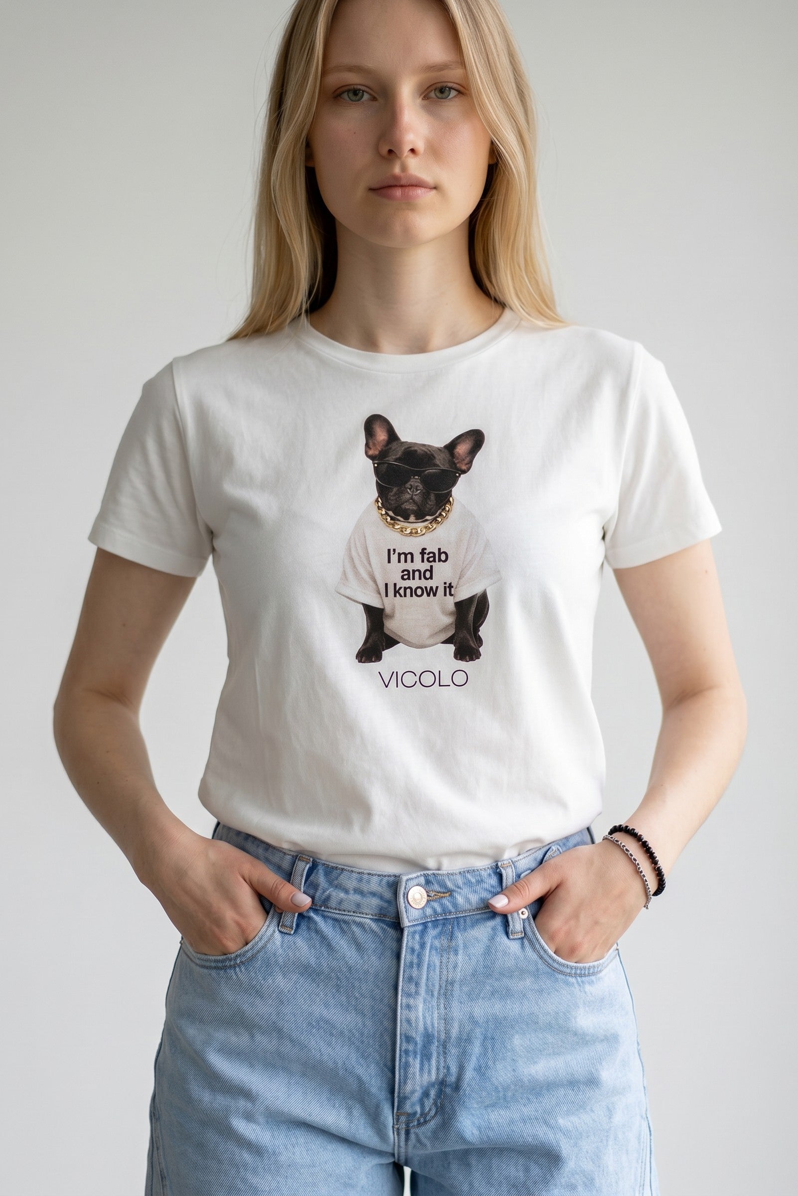 Tricou alb din bumbac Vicolo cu imprimeu amuzant bulldog francez si mesaj text pentru femei