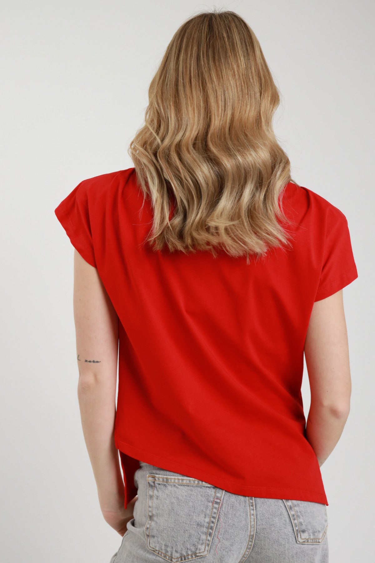 Tricou de dama asimetric în colturi 100% bumbac