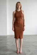 Rochie de dama tip maiou culoare cognac din bumbac reiat mulat basic pentru vara