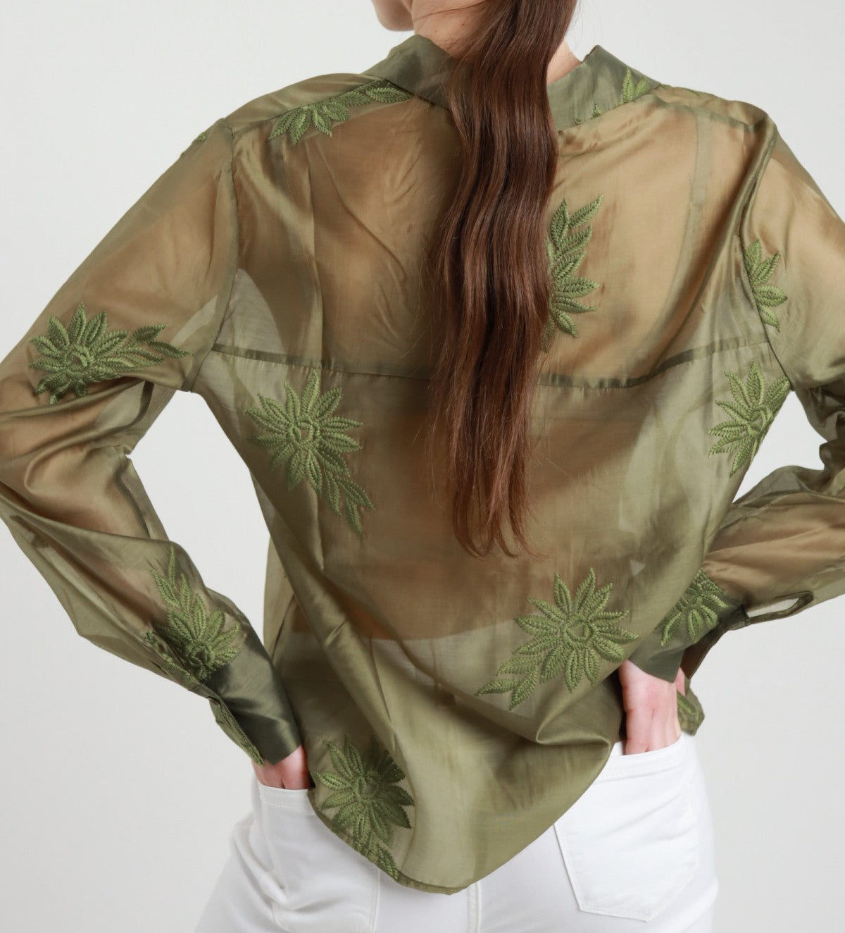 Camasa brodata semi-transparenta cu detalii florale