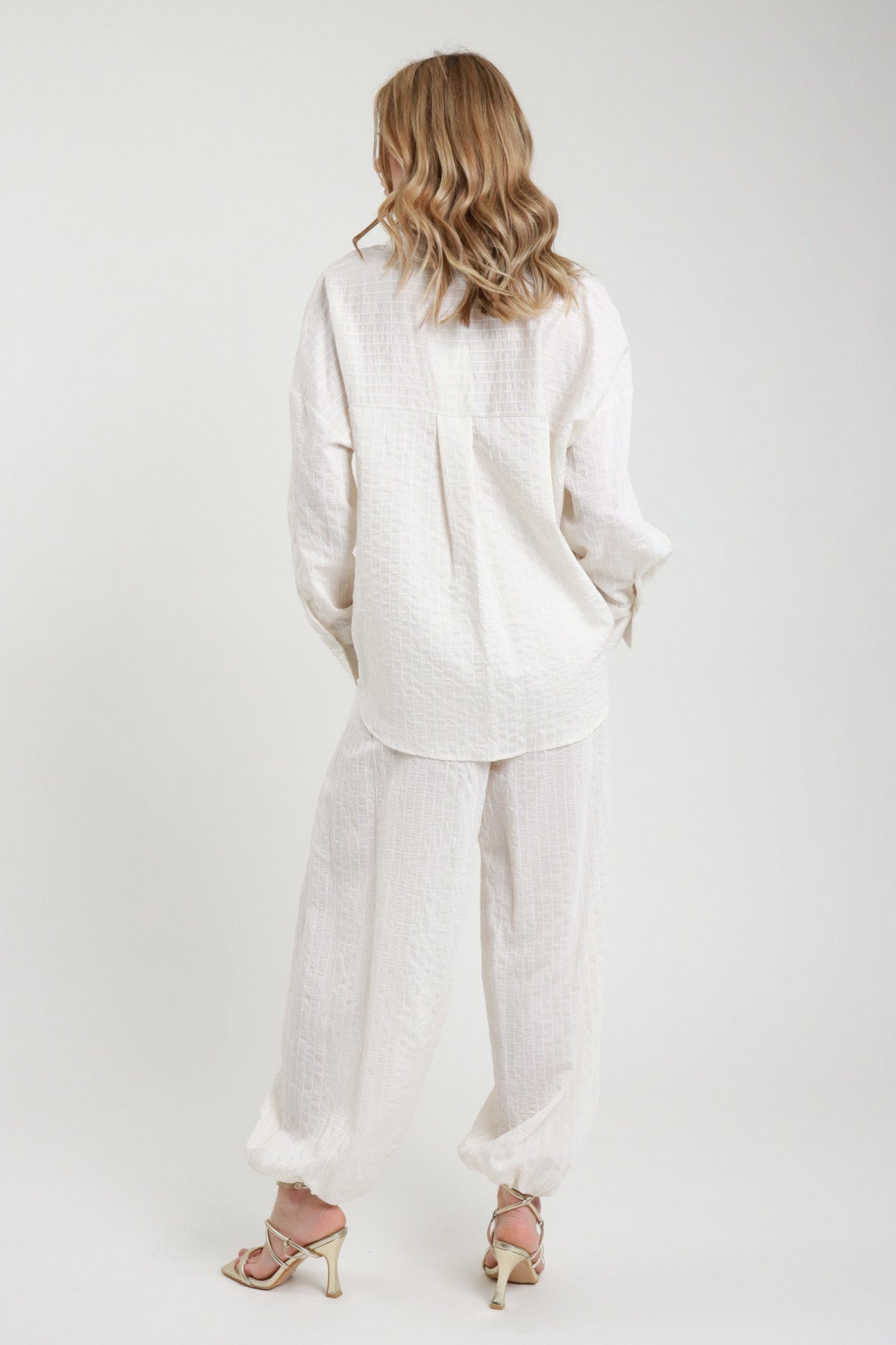 Set dama de vara camasa si pantaloni alb