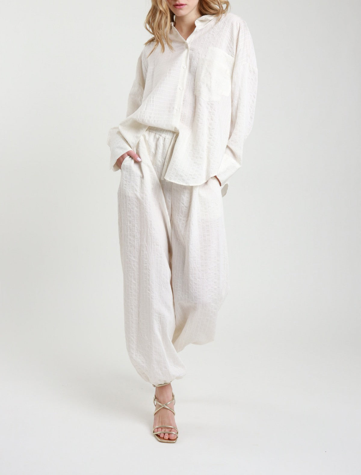 Set dama de vara camasa si pantaloni alb